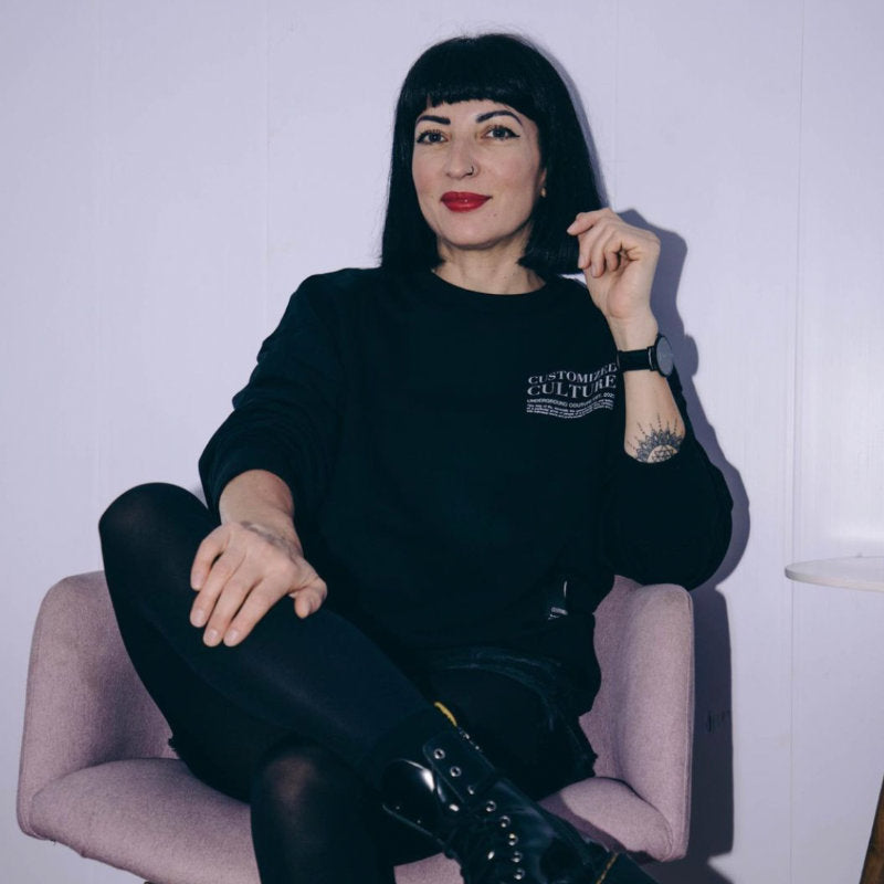 juliet fox in Customized Culture