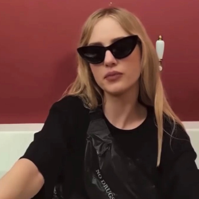 stella bossi in Customized Culture